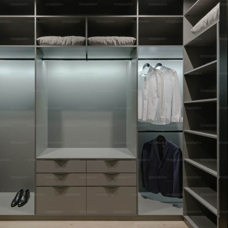 פירוק והרכבת רהיטים